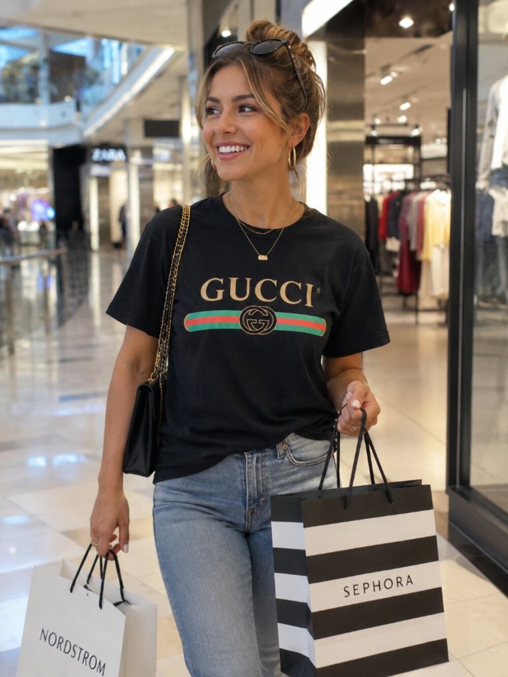 WOMENS   GUCCI  TShirt - MEDIUM